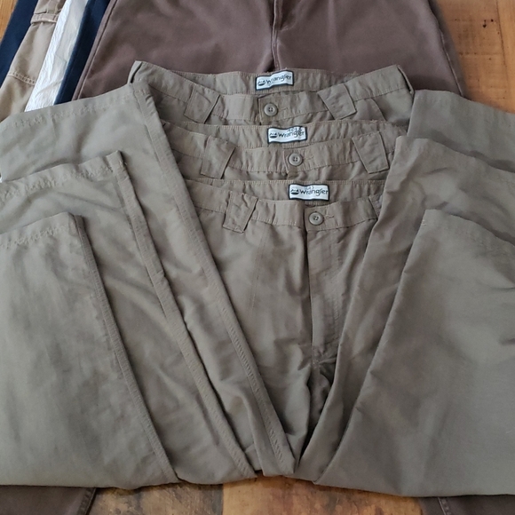 BUNDLE IT UP 💕 - Picture 3 of 5